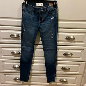 Abercrombie & Fitch skinny jeans.